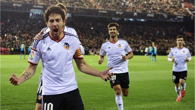 "Валенсия" победила "Барселону" и в восьмой раз стала обладателем Кубка Испании по футболу