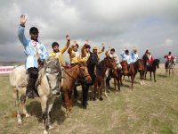 10 milyonuncu sakinin dünyaya gəlməsi şərəfinə Şəkidə at yürüşü təşkil edilib (FOTO)