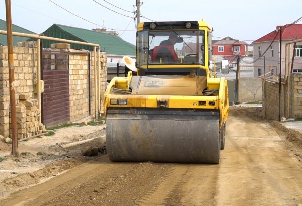В Баку идет масштабная реконструкция улиц и дорог (ФОТО)