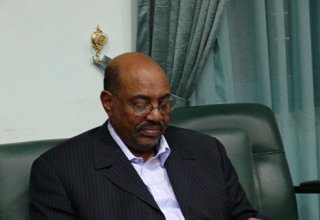 Отстраненного от власти президента Судана перевели в тюрьму
