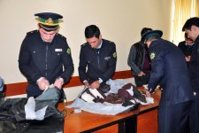Азербайджанские таможенники пресекли контрабанду крупной партии наркотиков (ФОТО)