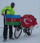 Невероятно! Рамиль Зиядов с флагом Азербайджана проехал на велосипеде 60000 км! (ВИДЕО, ФОТО)