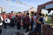 Азербайджанские пехлеваны на празднике искусств в Саатлы (ФОТО)