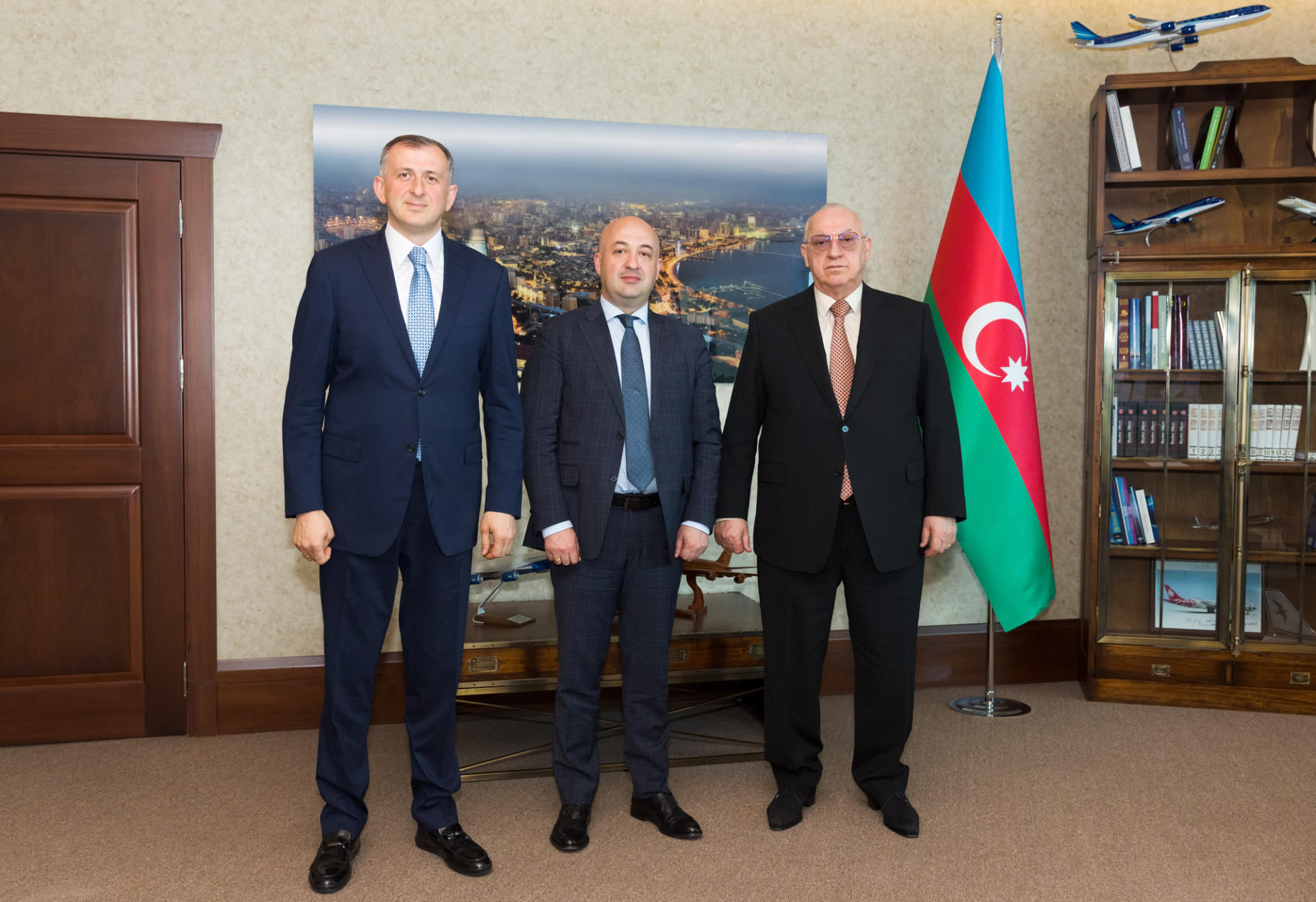 AZAL prezidenti Batumi meri ilə görüşüb (FOTO)