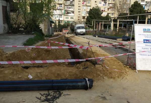 ОАО «Азерсу» о демонтаже баков для воды с крыш домов в Баку (Эксклюзив)