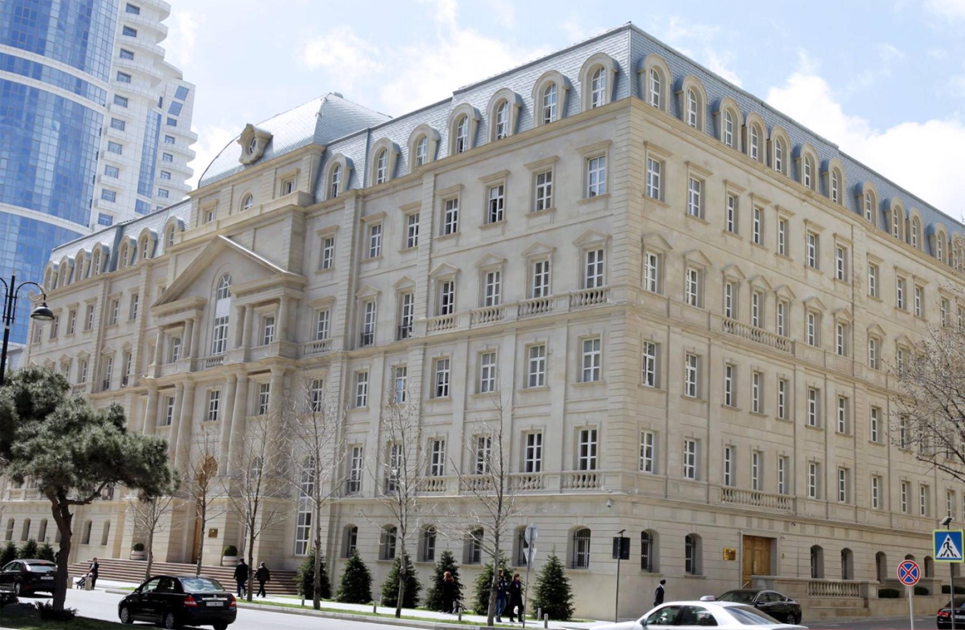 Azerbaijan's Finance Ministry puts public bonds up for auction