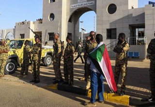 Спикер парламента Судана арестован в аэропорту Хартума