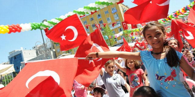 Türkiye'nin yüzde 52,4'ü mutlu, yüzde 70'i umutlu