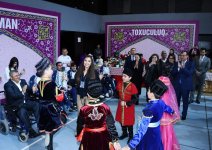 Вице-президент Фонда Гейдара Алиева Лейла Алиева ознакомилась с выставкой детей и молодежи с ограниченными возможностями здоровья, обитателей социальных учреждений (ФОТО)