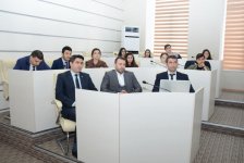 Представитель "Citibank" провел презентацию в UNEC (ФОТО)
