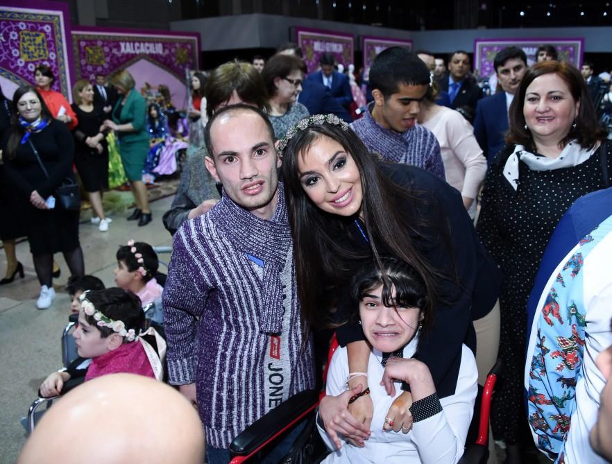 Heydar Aliyev Foundation VP Leyla Aliyeva views exhibition showcasing handiworks by children and youth with disabilities and social center residents (PHOTO) - Gallery Image