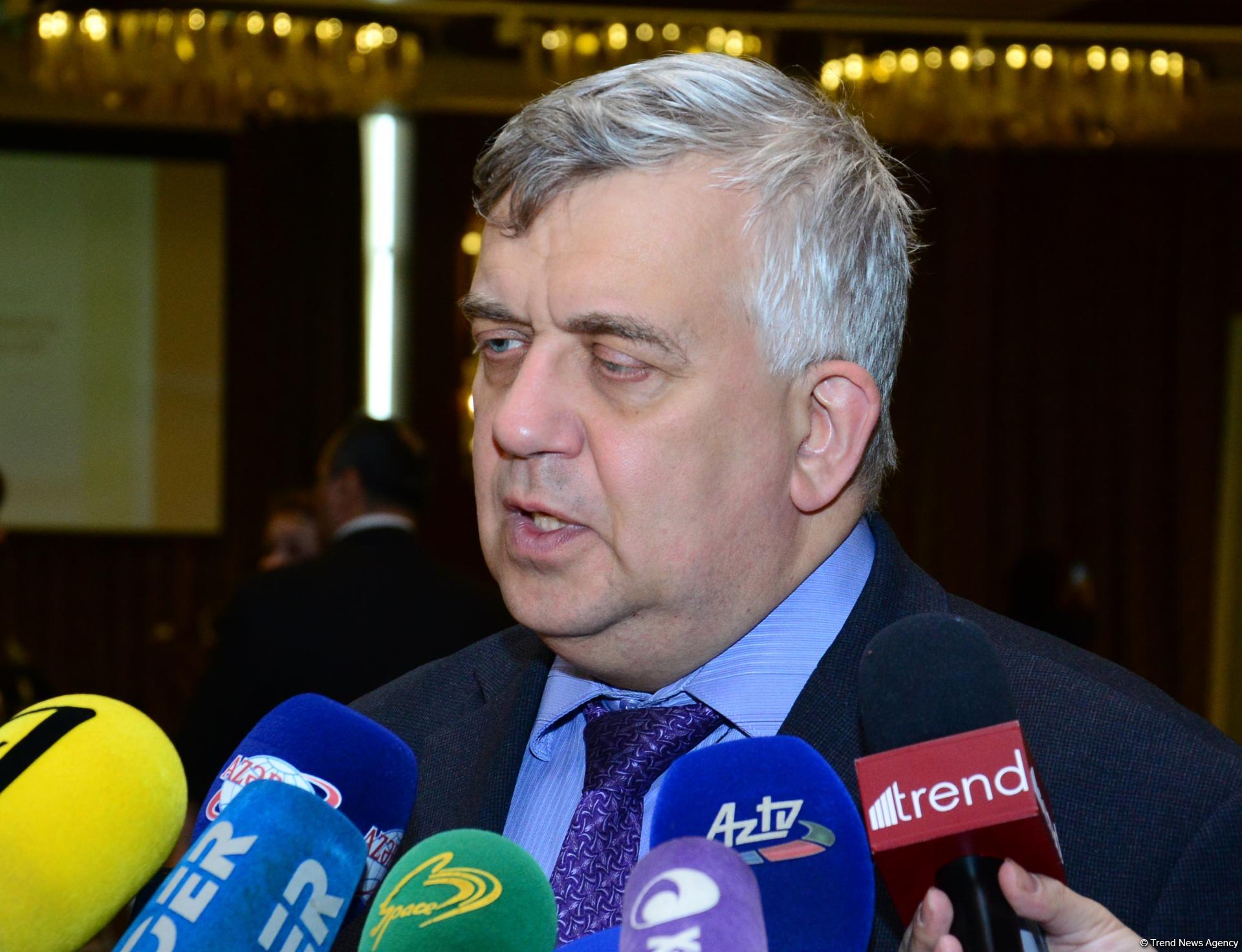 Олег Кузнецов: Армения все более превращается в страну абсурда