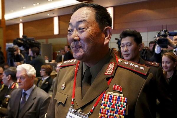 Министр обороны КНДР призвал перейти от перемирия на Корейском полуострове к миру