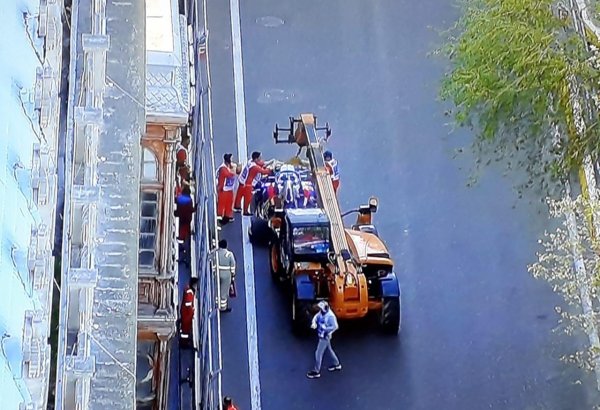 Еще одна авария на гонках Формулы 1 в Баку (ФОТО)