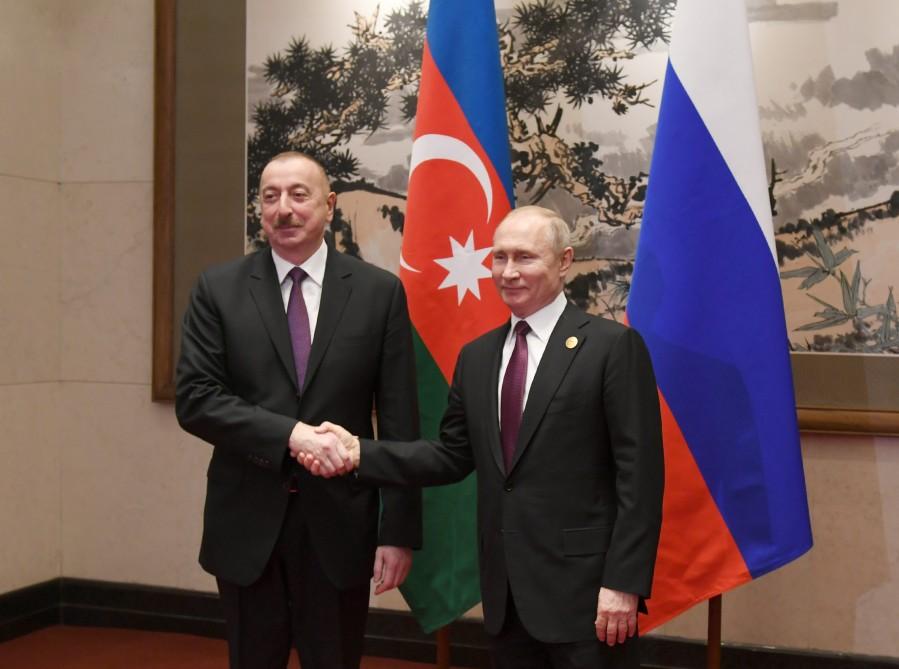 Azerbaijani president meets with Russian counterpart in Beijing (PHOTO)