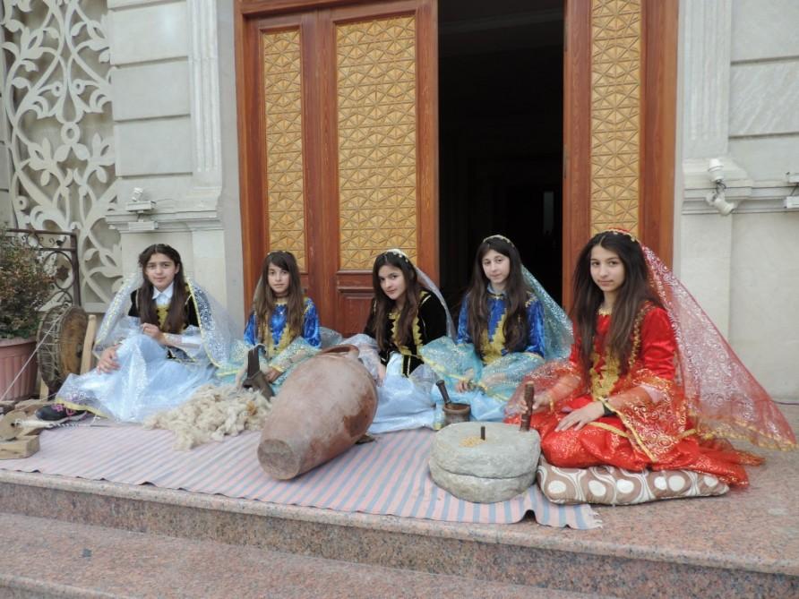 Гусарские бабушки вызвали удивление в Хачмазе (ФОТО)
