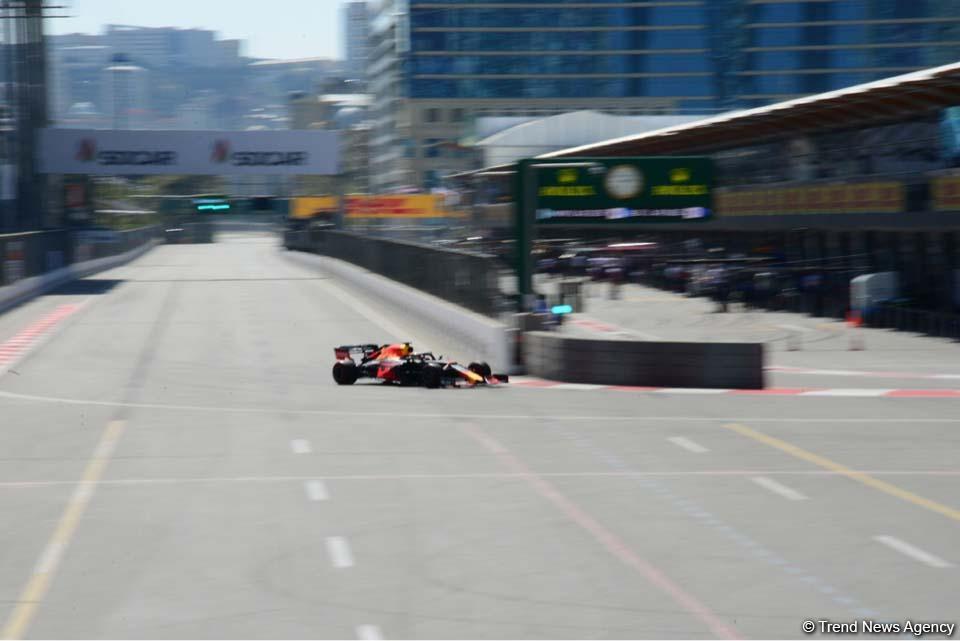 F1® Qualifying Session of Formula 1 SOCAR Azerbaijan Grand Prix 2019 kicks off (PHOTO)