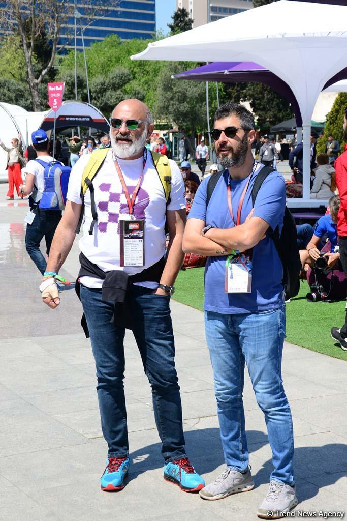 Spectators of F1 SOCAR Azerbaijan Grand Prix 2019 enjoying sights of Baku (PHOTO)