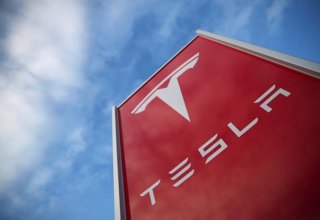 Tesla says may seek alternative financing sources