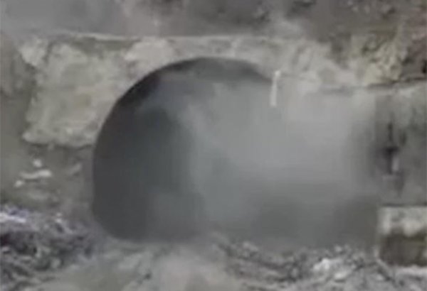 İranda tunel çökdü - Ölənlər var (VİDEO)