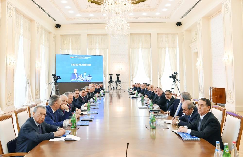 Под председательством Президента Ильхама Алиева состоялось заседание Кабмина по итогам социально-экономического развития в I квартале 2019 года и предстоящим задачам (ФОТО)