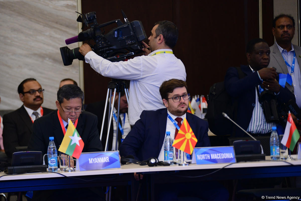Министр Гараев: Азербайджан вносит существенный вклад  в построение межкультурного диалога (ФОТО)