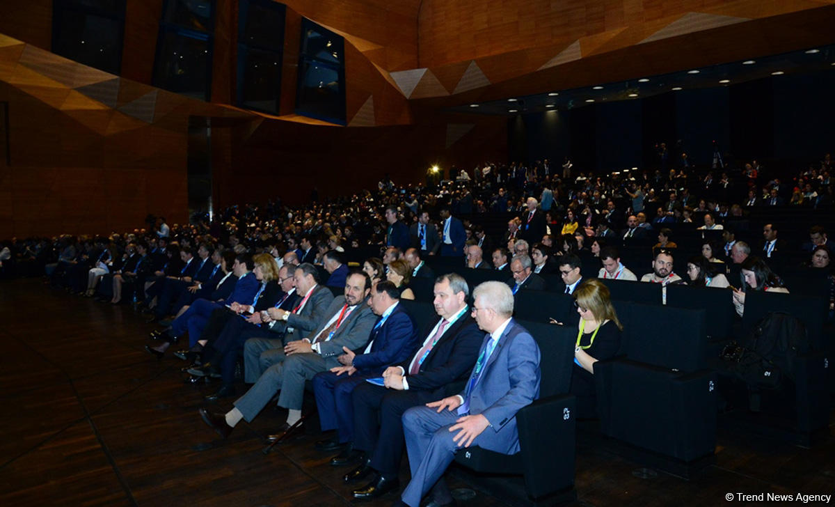 Mədəniyyətlərarası Dialoq Forumu çərçivəsində beynəlxalq təşkilatların yüksək səviyyəli görüşü keçirilir (FOTO)