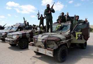 LNA says set for major Tripoli battles after taking control of roads to capital's airport