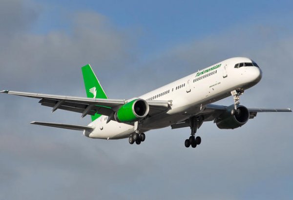 "Туркменские авиалинии" получили новый авиалайнер Boeing