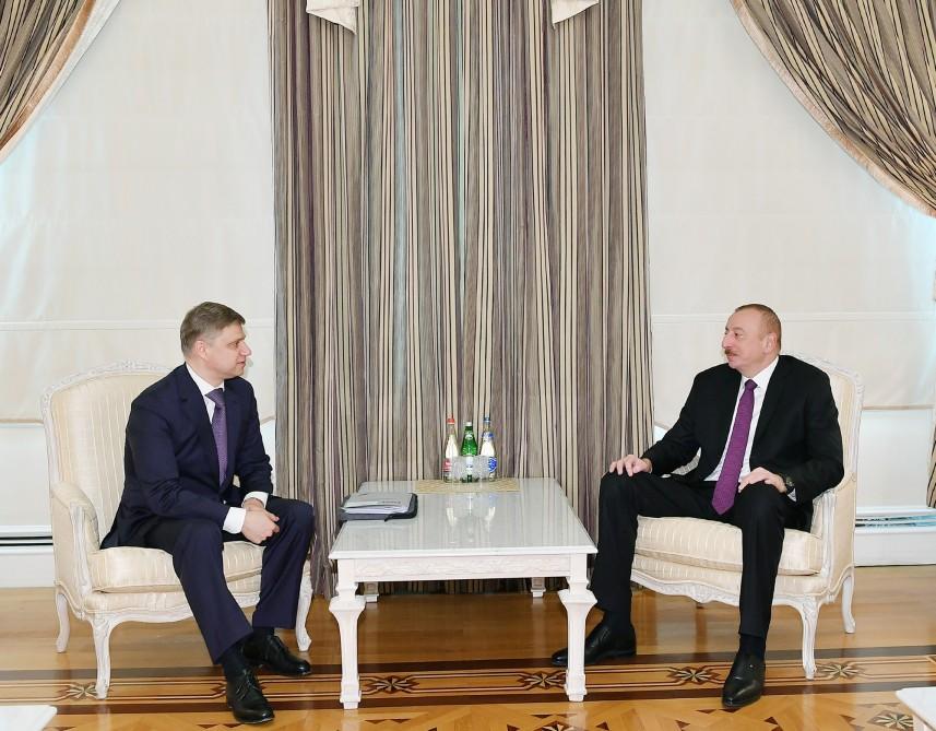 Президент Ильхам Алиев: Возможности Азербайджана и России в железнодорожной сфере создадут хорошие условия для расширения сотрудничества (версия 3)