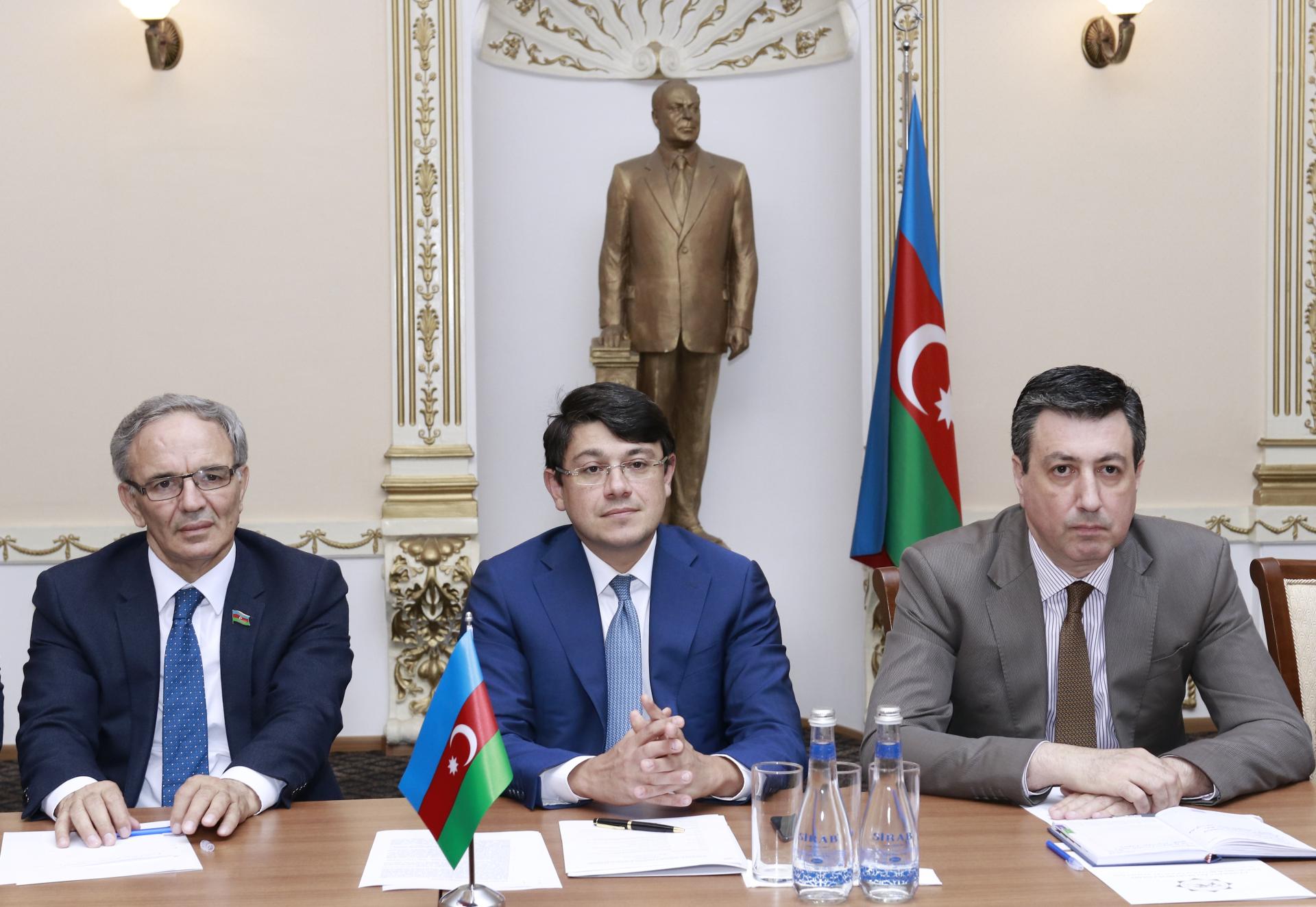 Gürcüstan deputatları Diasporla İş üzrə Dövlət Komitəsində olub (FOTO)