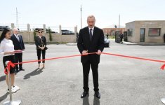 Президент Ильхам Алиев и Первая леди Мехрибан Алиева приняли участие в открытии Гобустанской районной центральной больницы (ФОТО) (версия 2)