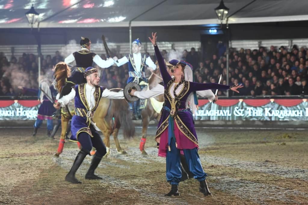Qarabağ atları Vindzor Kral Atçılıq Şousunda nümayiş olunub (FOTO)