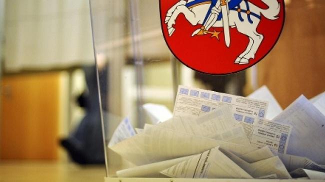 Lithuanians started voting in a presidential election