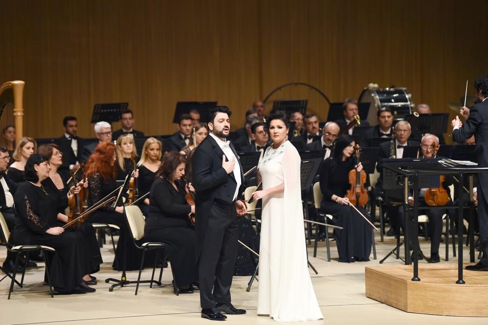 Первый вице-президент Мехрибан Алиева присутствовала на концертной программе «С любовью к Азербайджану» в Центре Гейдара Алиева (ФОТО)