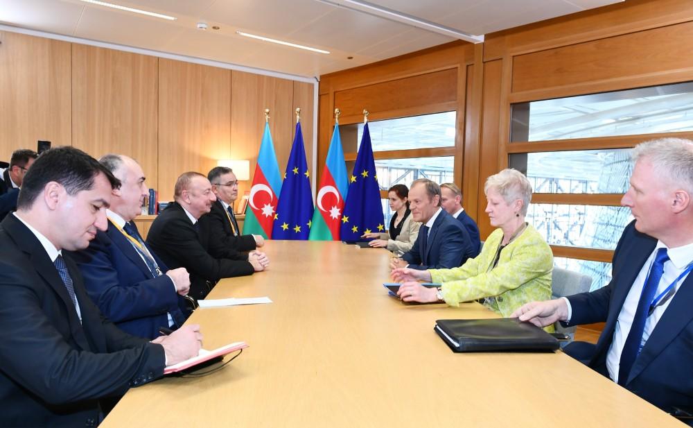 Prezident İlham Əliyev Avropa İttifaqı Şurasının prezidenti Donald Tusk ilə görüşüb (FOTO)