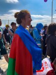 Впервые азербайджанка пробежала по берегу самого большого водоема Альп и Женевы (ФОТО)