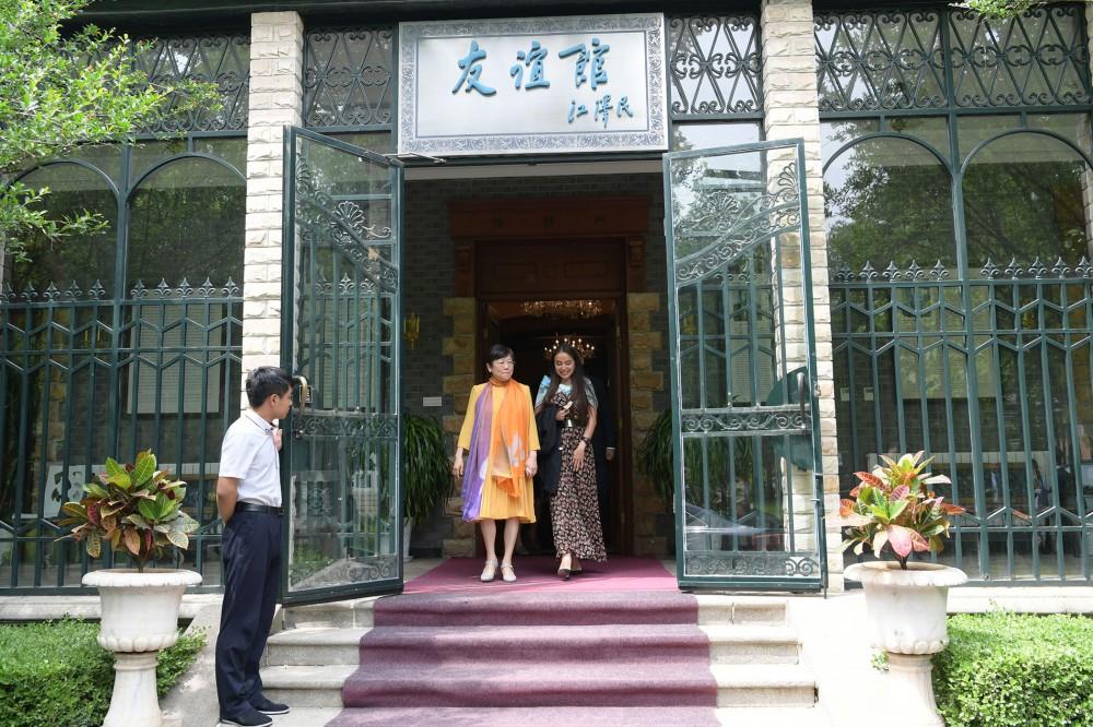 Вице-президент Фонда Гейдара Алиева Лейла Алиева встретилась в Пекине с председателем Китайской народной ассоциации дружбы (ФОТО)