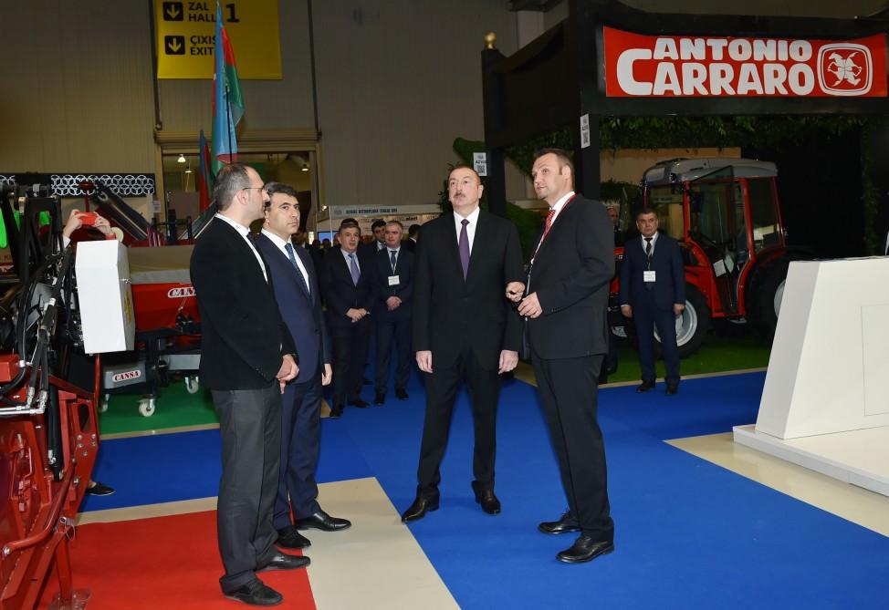Президент Ильхам Алиев ознакомился с международными выставками WorldFood Azerbaijan и Caspian Agro (ФОТО) (версия 2)