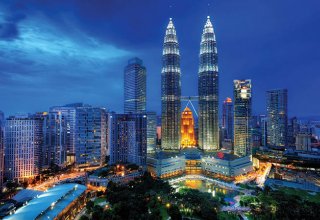 Власти Малайзии запретят поездки по стране и большинство социальных мероприятий