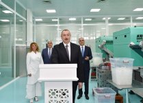 Президент Ильхам Алиев принял участие в открытии завода по производству шприцев в Пираллахинском промышленном парке (ФОТО)
