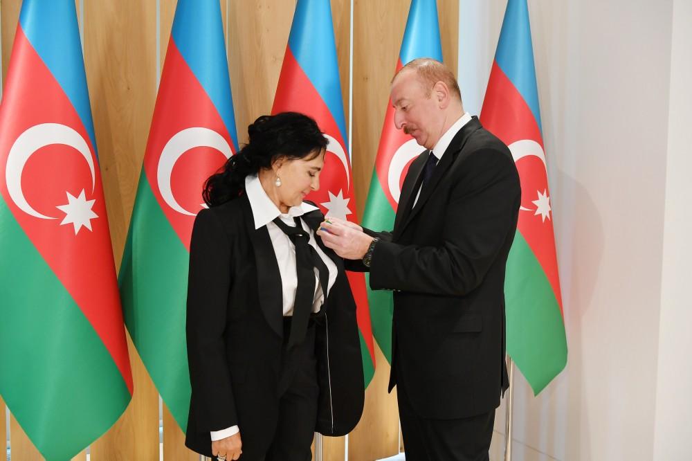 Президент Ильхам Алиев и Первая леди Мехрибан Алиева встретились с главой Всероссийской федерации художественной гимнастики (ФОТО)