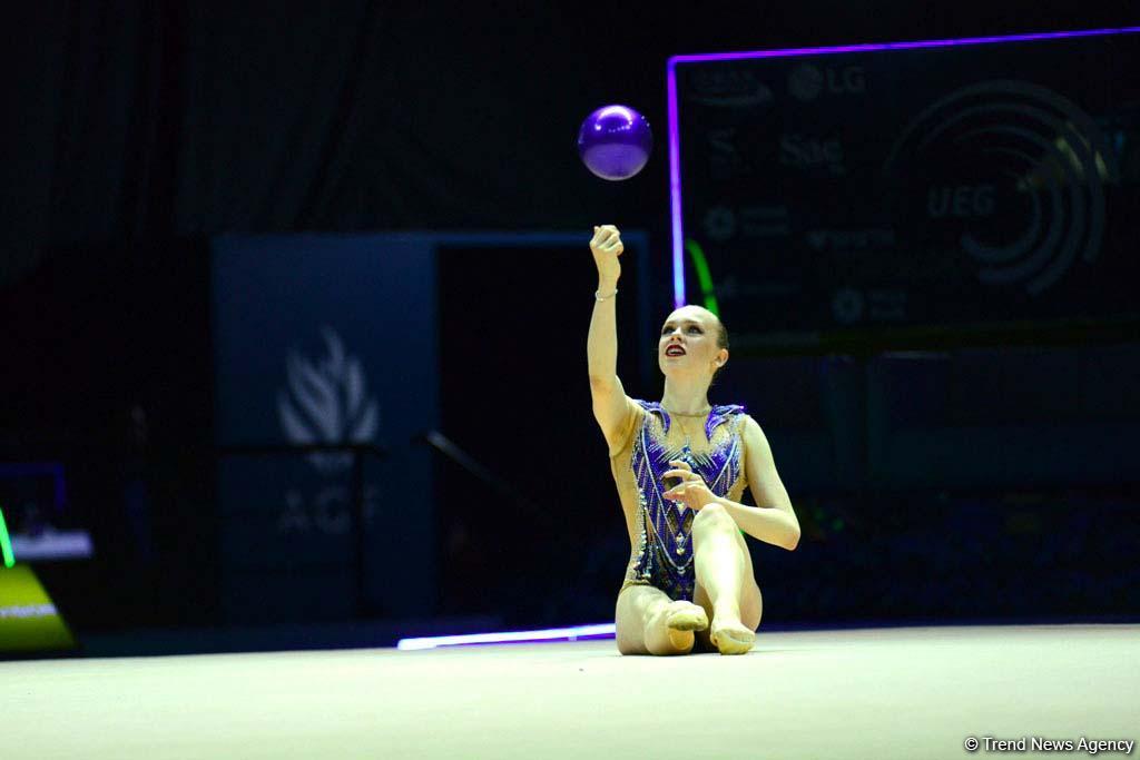 Bədii gimnastika üzrə 35-ci Avropa Çempionatının ikinci günündən maraqlı anlar (FOTO)