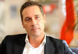 Вице-канцлер Австрии уйдет в отставку из-за скандальной видеозаписи о тайных сделках
