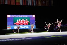 В рамках третьего дня Чемпионата Европы в Баку проходят выступление групповых команд в упражнениях с пятью лентами (ФОТО)