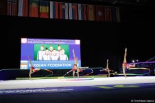 В рамках третьего дня Чемпионата Европы в Баку проходят выступление групповых команд в упражнениях с пятью лентами (ФОТО)