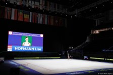 Milli Gimnastika Arenasında bədii gimnastika üzrə Avropa Çempionatının üçüncü günü çərçivəsində yarışlar davam edir (FOTO)