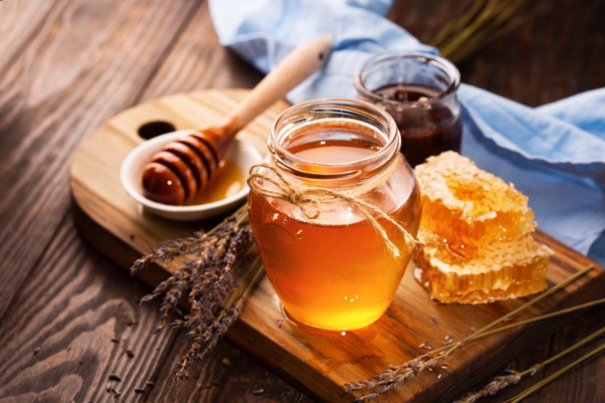 Agriculture Ministry considering proposal to ban import of honey into Azerbaijan