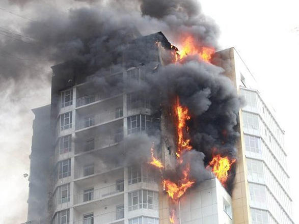 Три человека погибли при пожаре в жилом доме в России