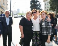 Azerbaijani president, first lady attend opening of garden and Central Park in Baku (PHOTO)